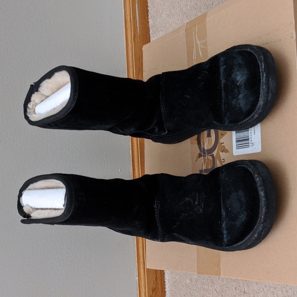 Ugg Australia Black Short Zipper Boots